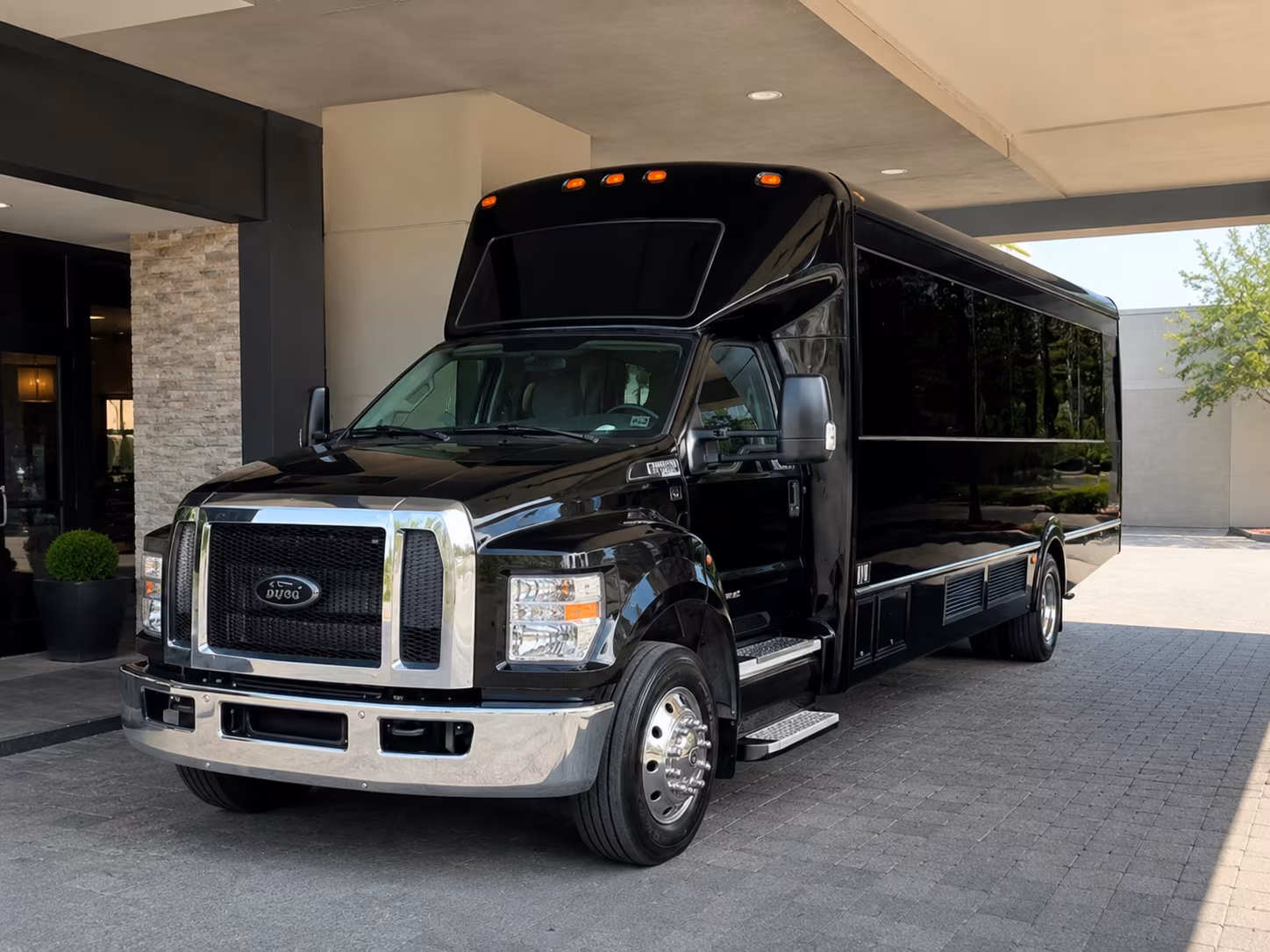 New Brunswick Birthday, Sweet 16, & Quinceañera Transportation onboard seating